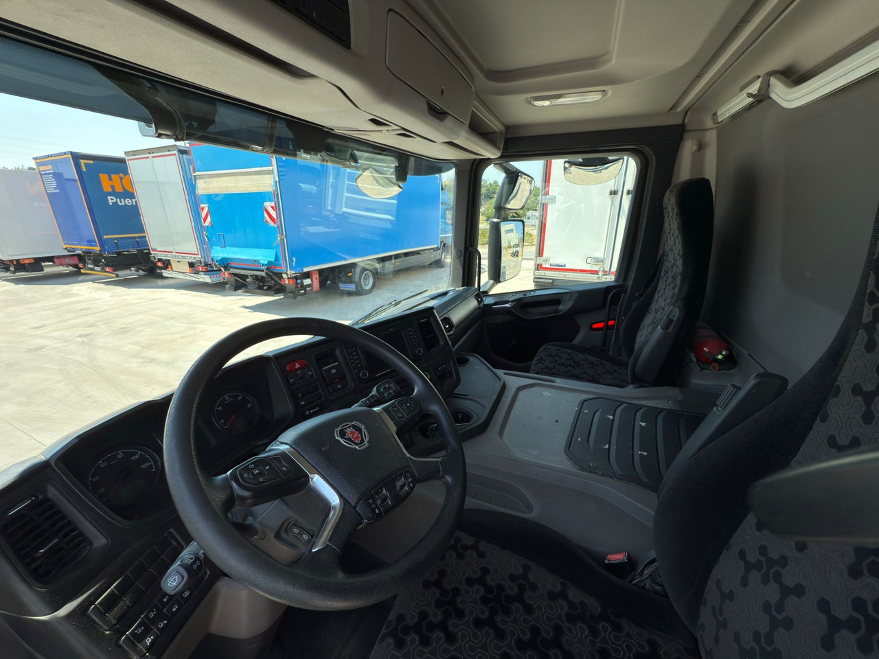 SCANIA P360 E6 (VAN) - Камион фургон: снимка 5 SCANIA P360 E6 (VAN) - Камион фургон: снимка 5