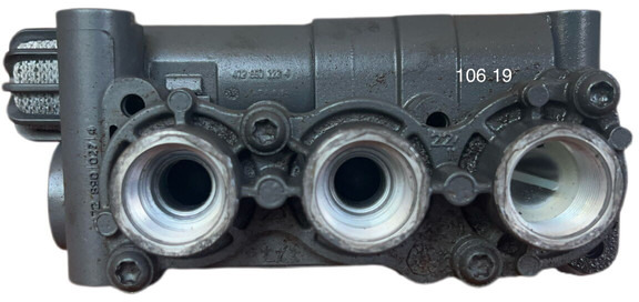 DAF 2024 - Скоростна кутия: снимка 3 DAF 2024 - Скоростна кутия: снимка 3