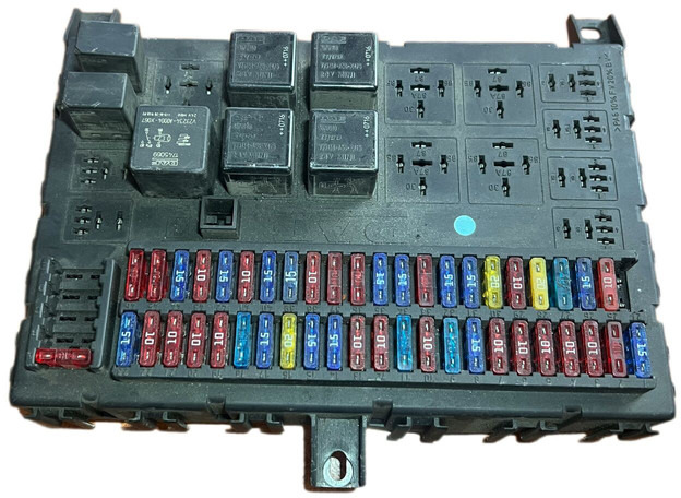 DAF CF 85 - Блок за управление: снимка 2 DAF CF 85 - Блок за управление: снимка 2