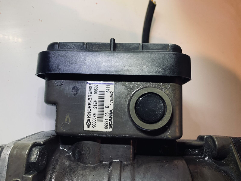 KNORR-BREMSE 124 - Части на спирачната система: снимка 2 KNORR-BREMSE 124 - Части на спирачната система: снимка 2