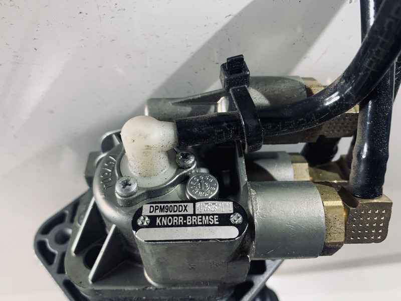 KNORR-BREMSE - Части на спирачната система: снимка 2 KNORR-BREMSE - Части на спирачната система: снимка 2