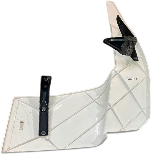 MAN - Аеродинамика/ Спойлер: снимка 2 MAN - Аеродинамика/ Спойлер: снимка 2