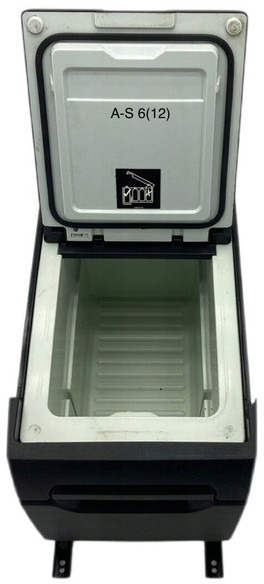 Mercedes-Benz - Кабина и интериор: снимка 3 Mercedes-Benz - Кабина и интериор: снимка 3