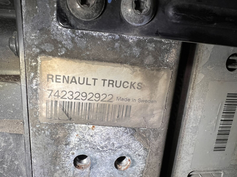 Renault  - Радиатор: снимка 3 Renault  - Радиатор: снимка 3