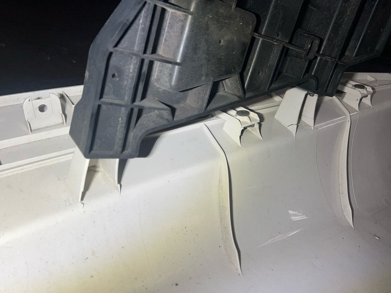 Scania - Аеродинамика/ Спойлер: снимка 4 Scania - Аеродинамика/ Спойлер: снимка 4