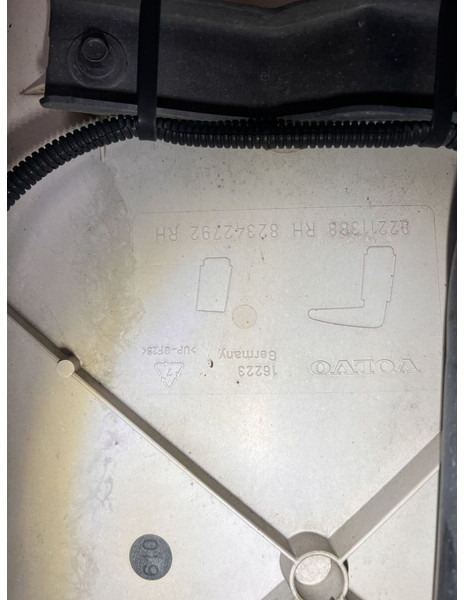 Volvo - Аеродинамика/ Спойлер: снимка 4 Volvo - Аеродинамика/ Спойлер: снимка 4