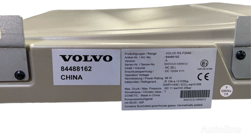 Volvo NEW refrigerator - Кабина и интериор: снимка 4 Volvo NEW refrigerator - Кабина и интериор: снимка 4