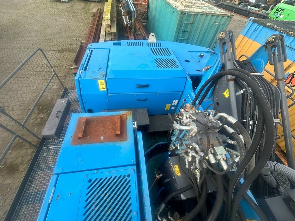 Багер за манипулиране на материали Fuchs SHL 850D ELECTRO: снимка 6