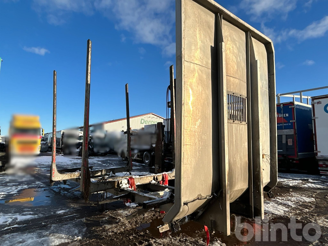 Exte - Бордова каросерия: снимка 1 Exte - Бордова каросерия: снимка 1