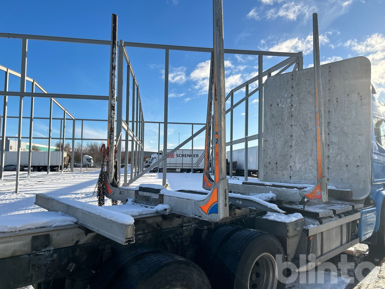 Exte - Бордова каросерия: снимка 4 Exte - Бордова каросерия: снимка 4