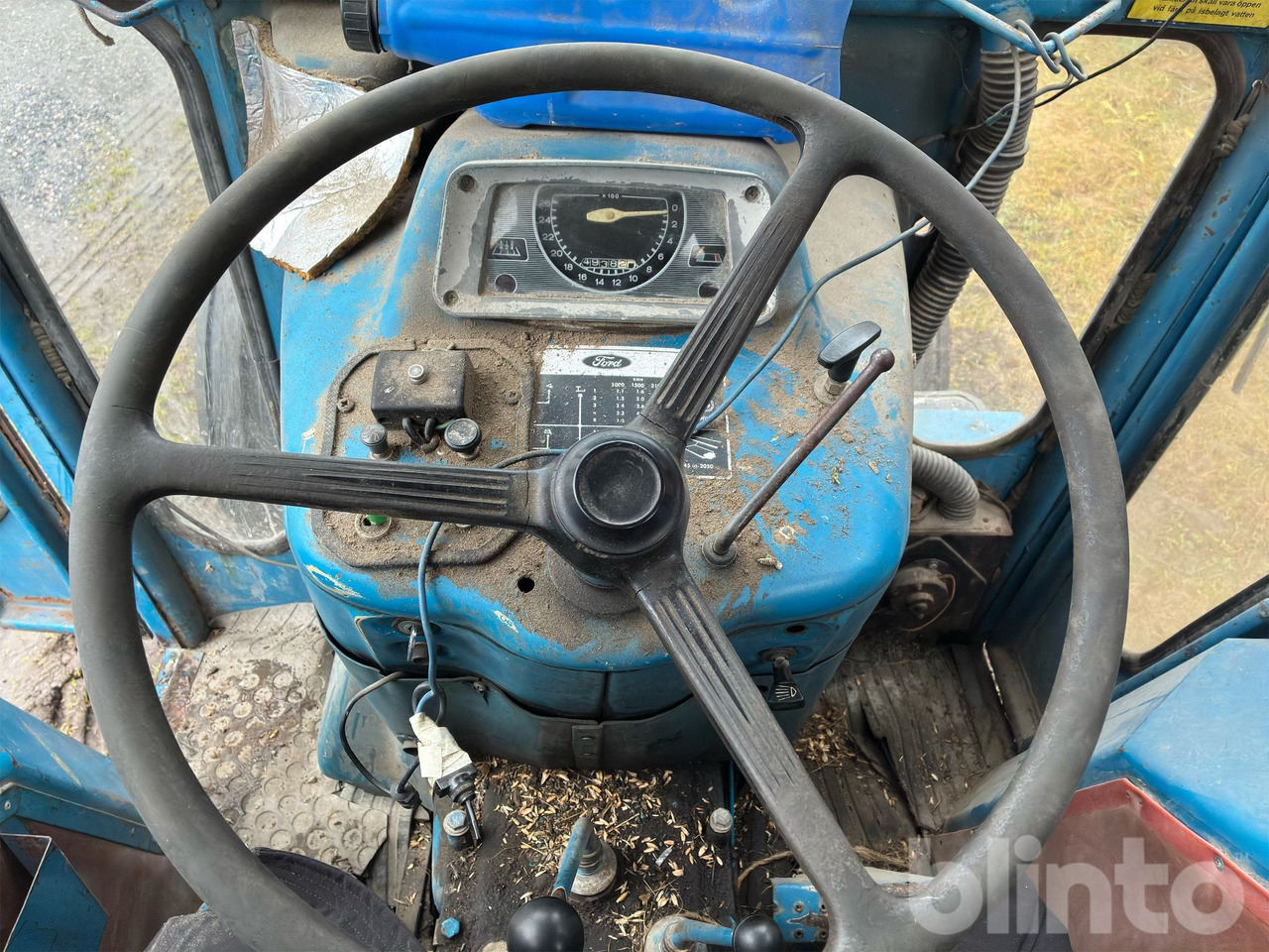 Трактор FORD 5000: снимка 18