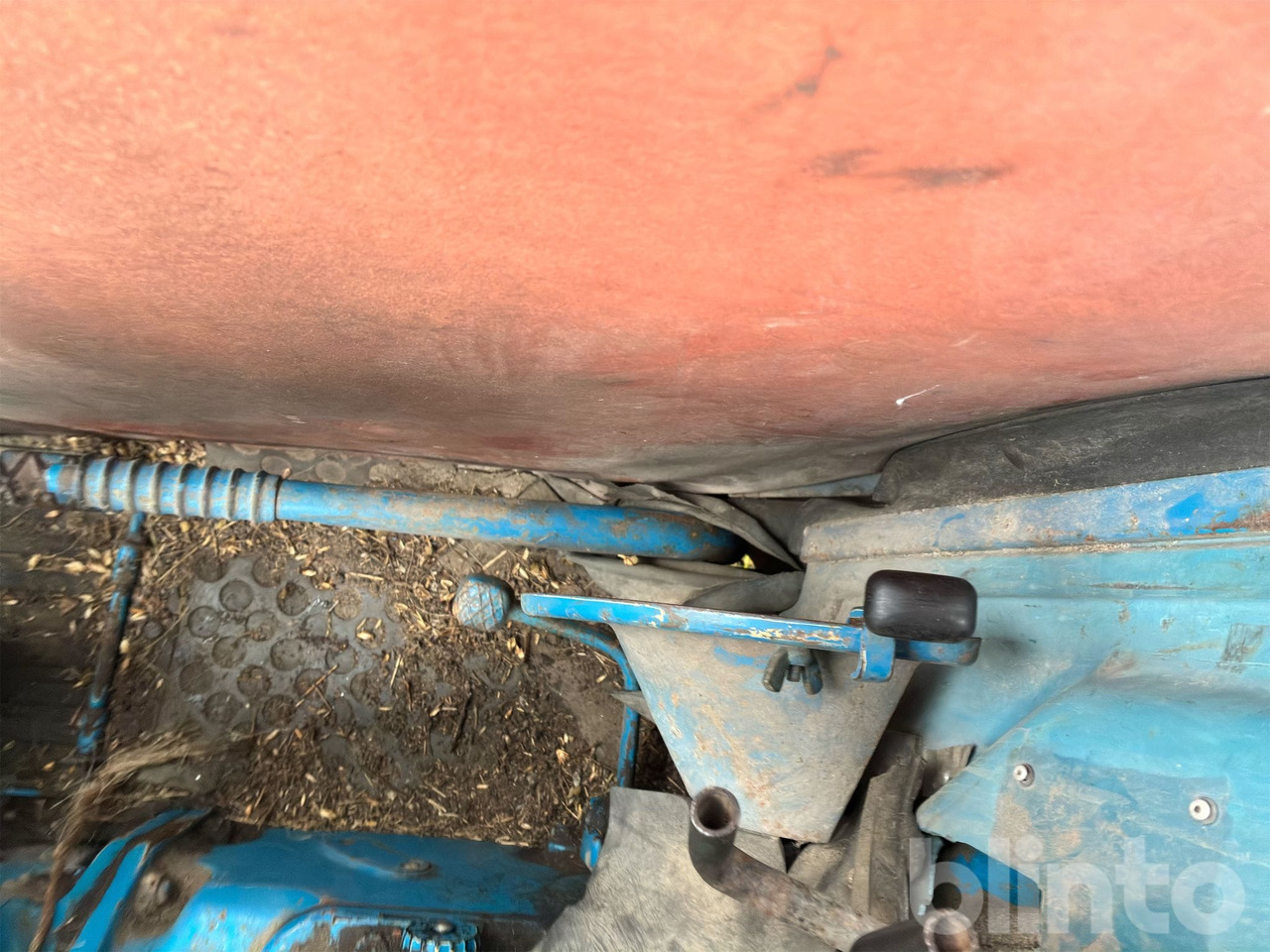 Трактор FORD 5000: снимка 20