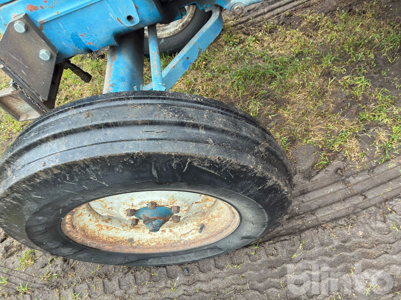 Трактор FORD 5000: снимка 25