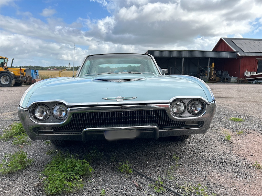 FORD THUNDERBIRD - Лек автомобил: снимка 2 FORD THUNDERBIRD - Лек автомобил: снимка 2