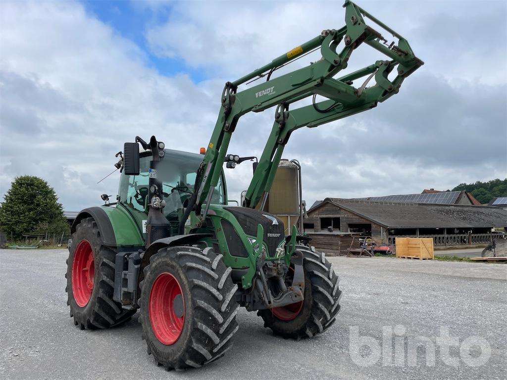 Fendt 718 Vario (2013) - Трактор: снимка 2 Fendt 718 Vario (2013) - Трактор: снимка 2
