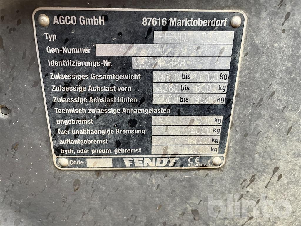 Fendt 724 Vario Profi Plus (2014) - Трактор: снимка 5 Fendt 724 Vario Profi Plus (2014) - Трактор: снимка 5