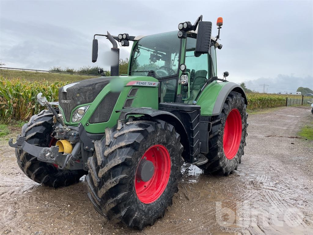 Fendt 724 Vario Profi Plus (2014) - Трактор: снимка 1 Fendt 724 Vario Profi Plus (2014) - Трактор: снимка 1