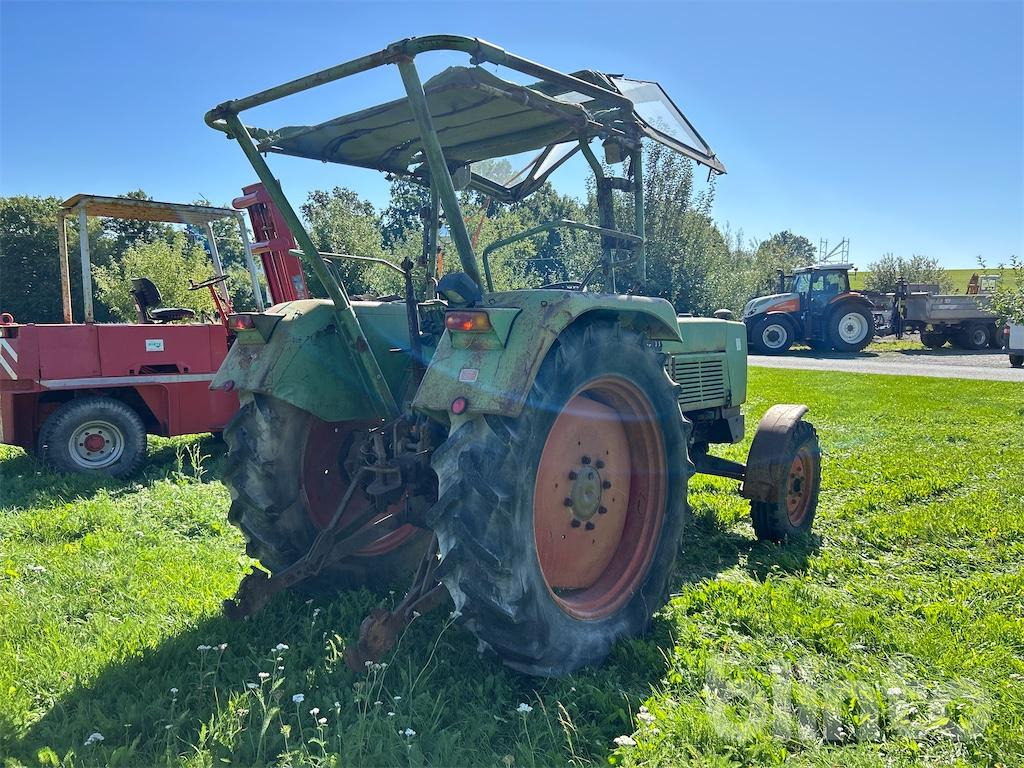 Fendt Farmer 3s 103 - Трактор: снимка 3 Fendt Farmer 3s 103 - Трактор: снимка 3