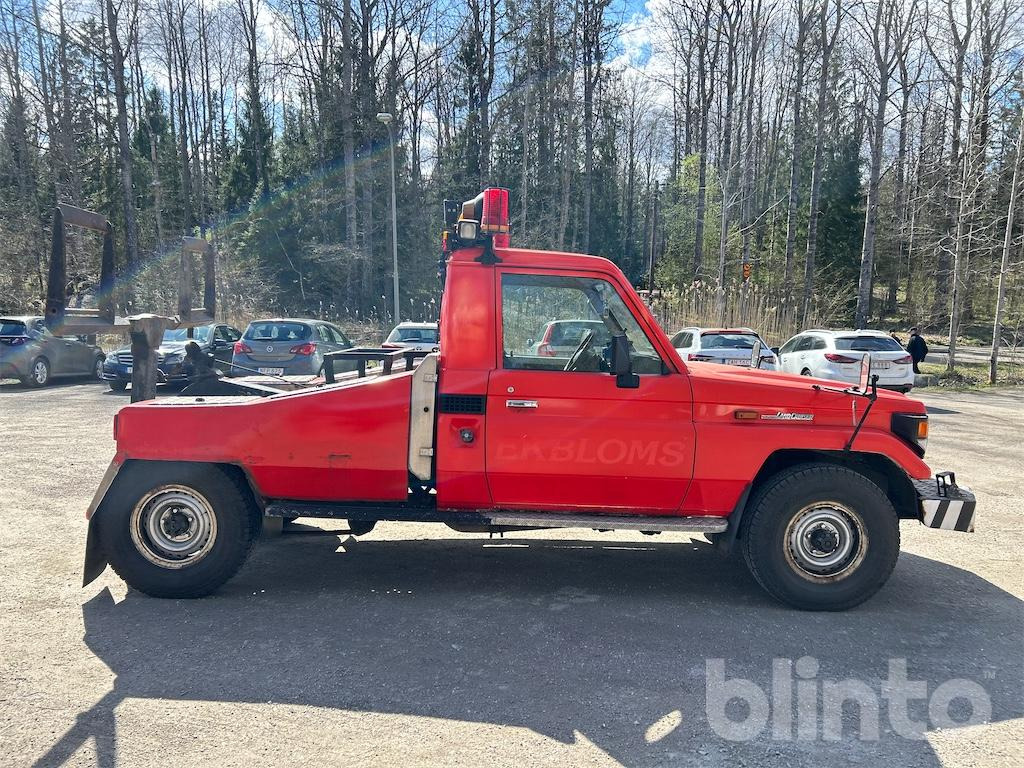 Garagebärgare / TOYOTA LAND CRUISER 70 P - Камион пътна помощ: снимка 4 Garagebärgare / TOYOTA LAND CRUISER 70 P - Камион пътна помощ: снимка 4
