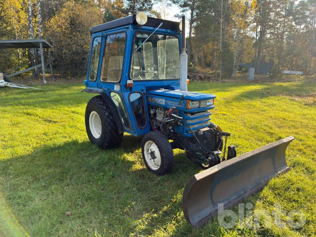 ISEKI 2220 - Трактор: снимка 3 ISEKI 2220 - Трактор: снимка 3