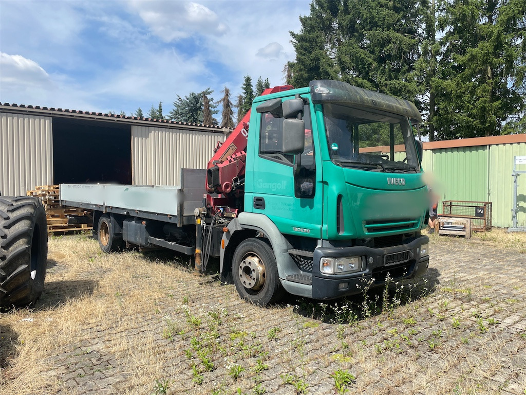 Iveco Eurocargo 120E28 - Бордови камион, Камион с кран: снимка 2 Iveco Eurocargo 120E28 - Бордови камион, Камион с кран: снимка 2