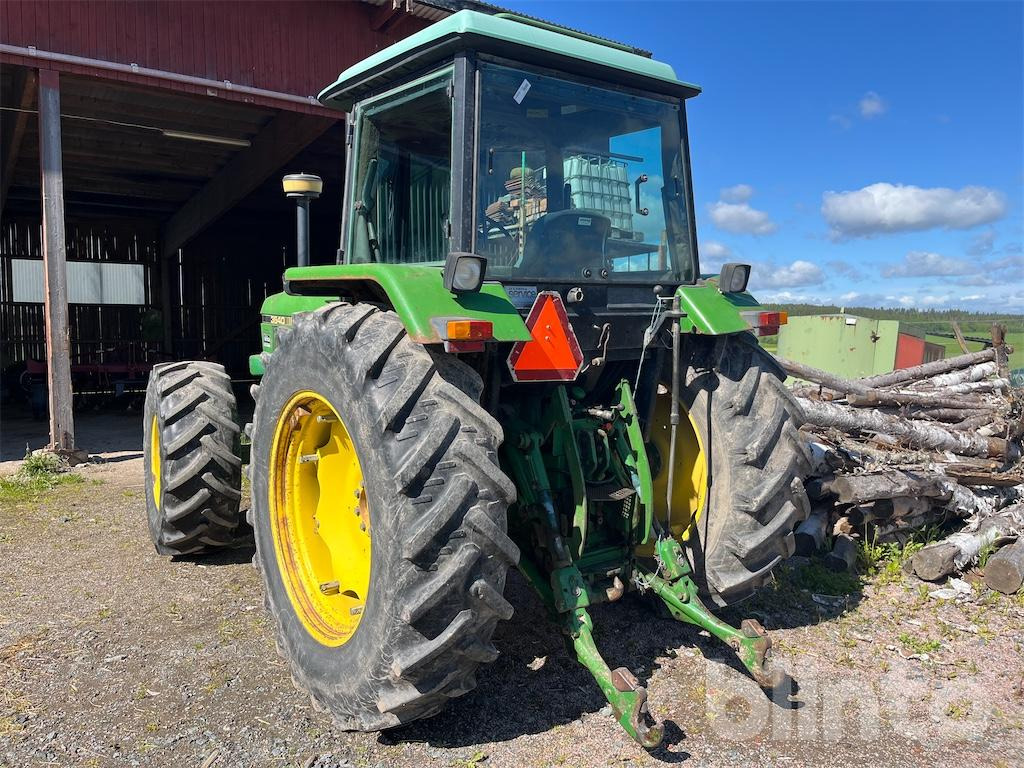 JOHN DEERE 3640 MFWD - Трактор: снимка 4 JOHN DEERE 3640 MFWD - Трактор: снимка 4