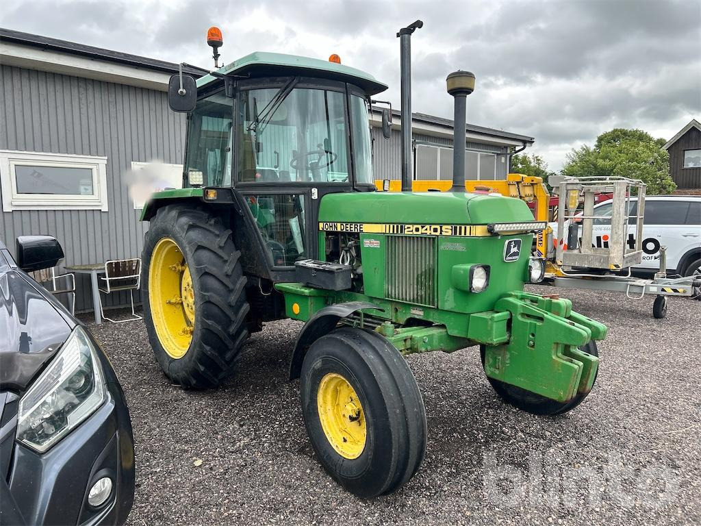 John Deere 2040 S HILO - Трактор: снимка 3 John Deere 2040 S HILO - Трактор: снимка 3