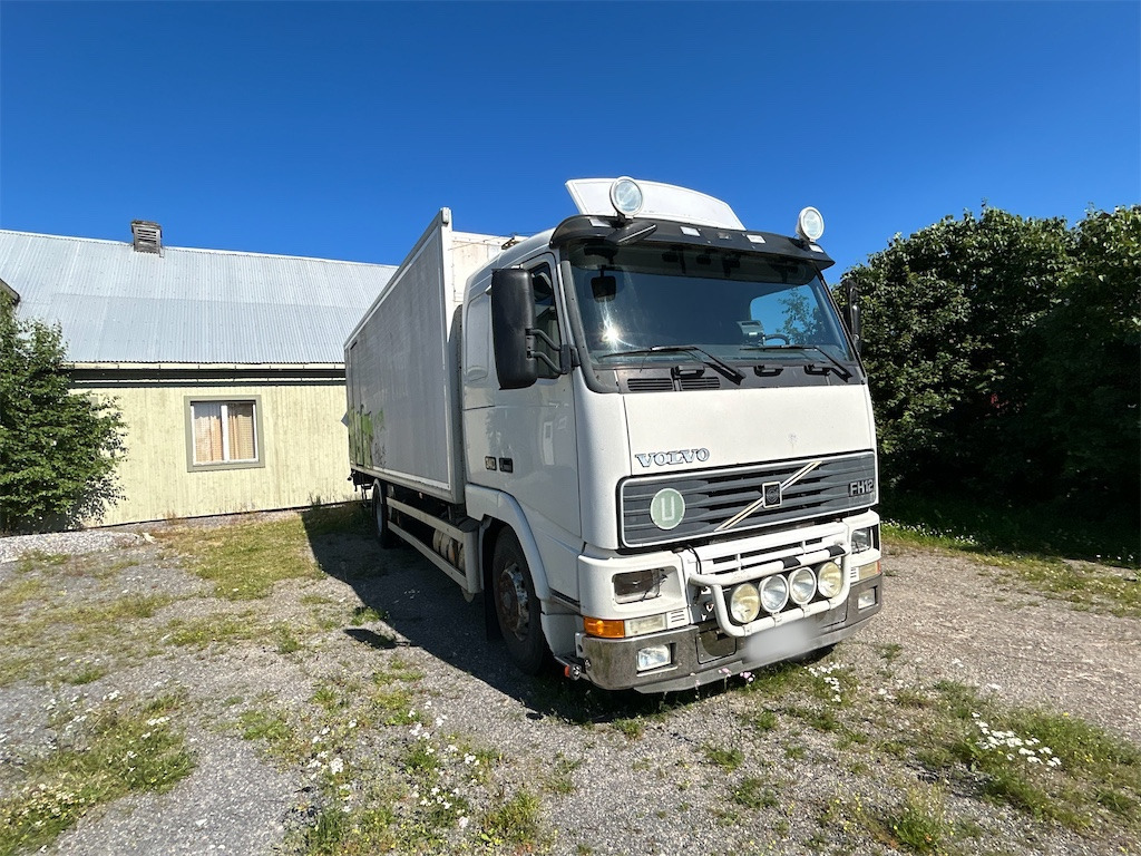 VOLVO FH12 4X2 - Камион: снимка 3 VOLVO FH12 4X2 - Камион: снимка 3