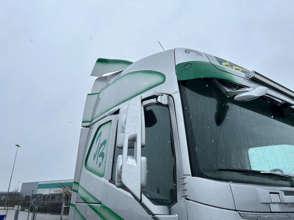 Камион VOLVO: снимка 47