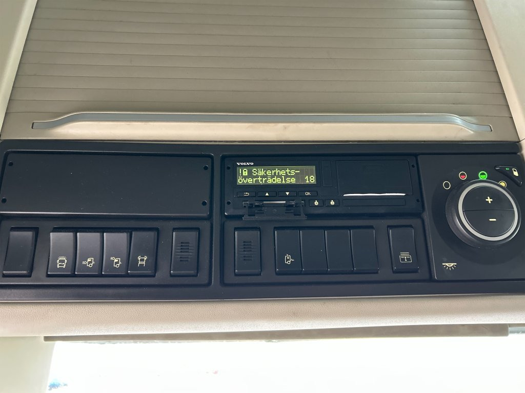 Камион VOLVO: снимка 23