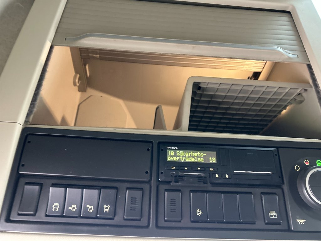 Камион VOLVO: снимка 27