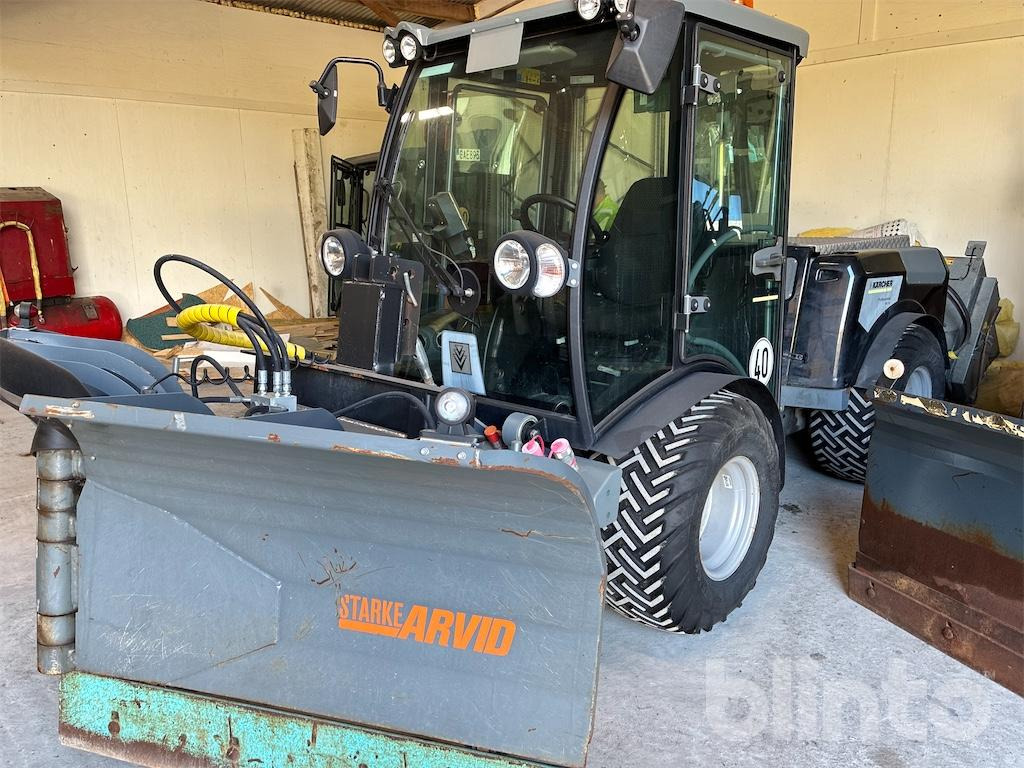 KÄRCHER - Комунална/ Специална техника: снимка 1 KÄRCHER - Комунална/ Специална техника: снимка 1