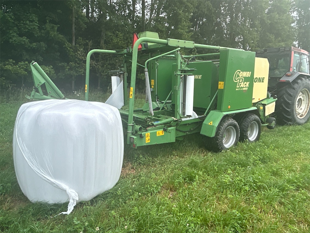 Krone multi-cut 1250 - Рулонна сламопреса: снимка 1 Krone multi-cut 1250 - Рулонна сламопреса: снимка 1