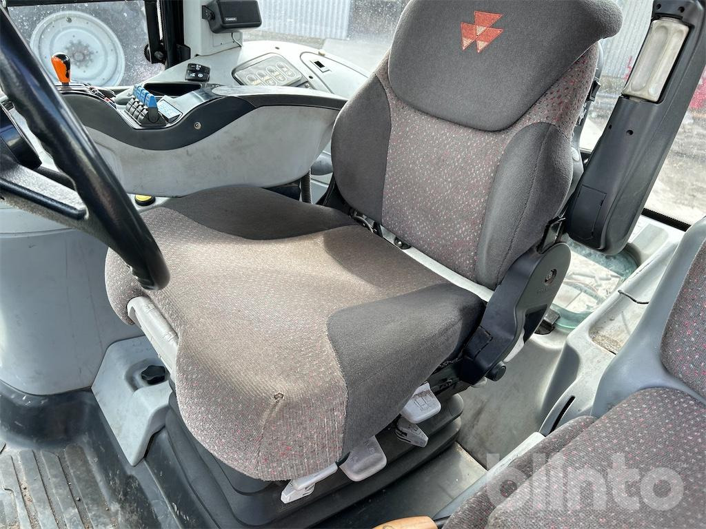 Трактор Massey Ferguson Dyna - VT 7490  (2010): снимка 26