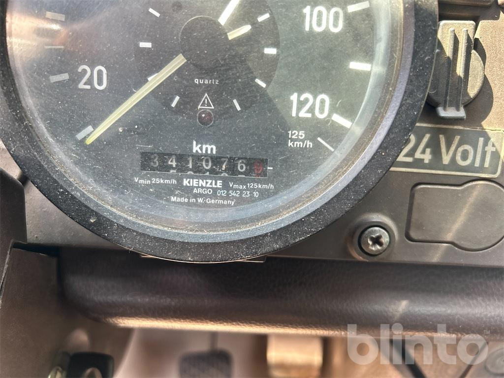 Mercedes-Benz U1600 (1995) - Камион с кран, Комунална/ Специална техника: снимка 5 Mercedes-Benz U1600 (1995) - Камион с кран, Комунална/ Специална техника: снимка 5