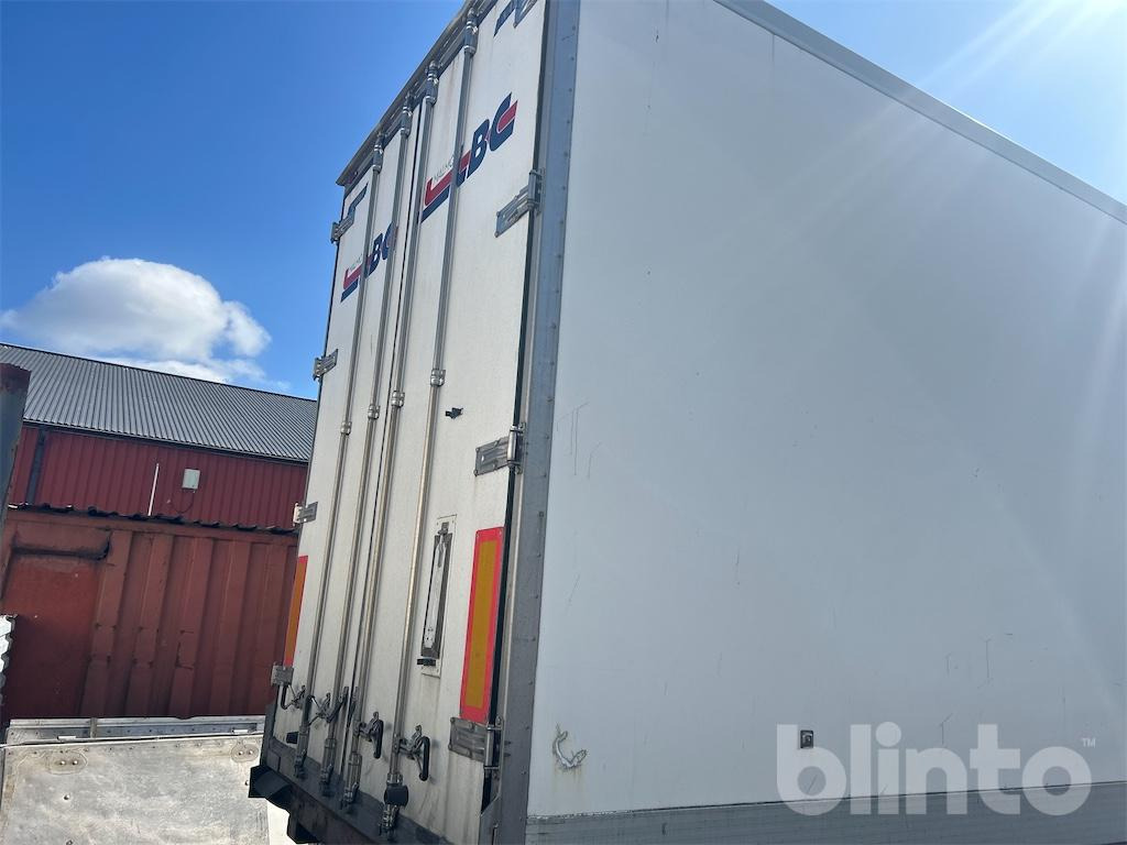 NÄRKO D4HB13N62 - Изотермичен ремарке: снимка 4 NÄRKO D4HB13N62 - Изотермичен ремарке: снимка 4