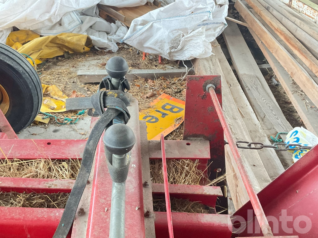 Сламопреса за квадратни бали New Holland 377: снимка 21 Сламопреса за квадратни бали New Holland 377: снимка 21