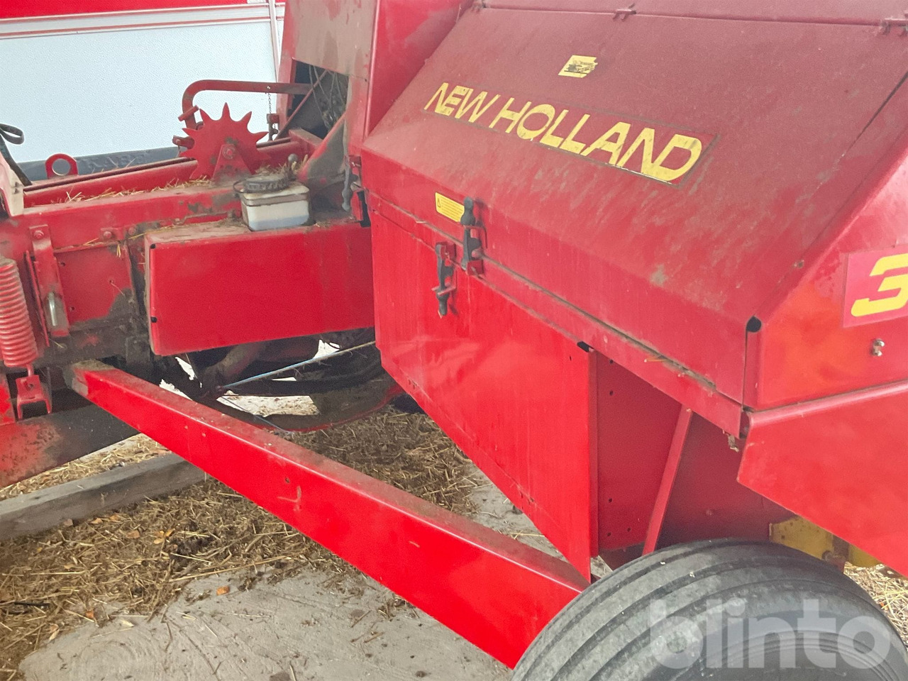 Сламопреса за квадратни бали New Holland 377: снимка 26 Сламопреса за квадратни бали New Holland 377: снимка 26