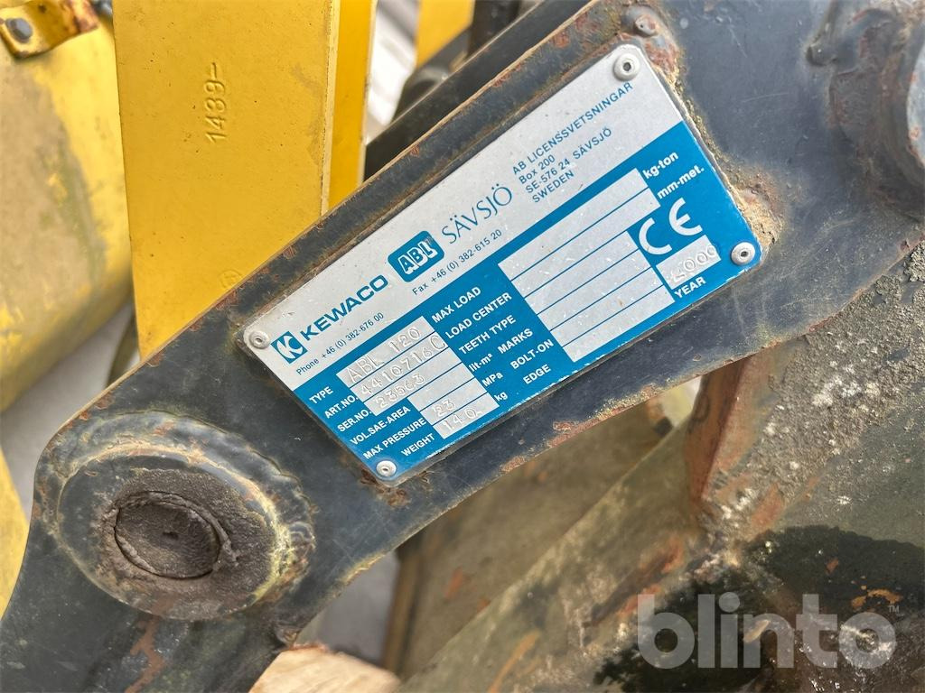 Багер-товарач New Holland LB115 4WD: снимка 24