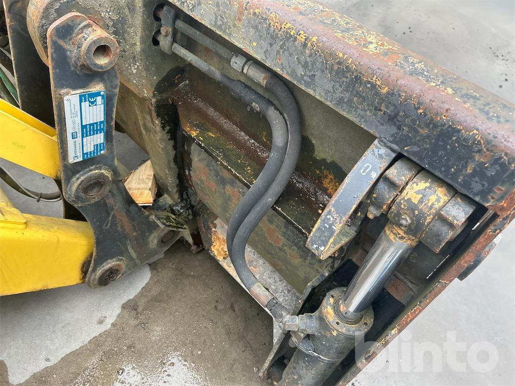 Багер-товарач New Holland LB115 4WD: снимка 25