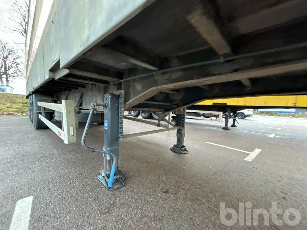 Затворена каросерия полуремарке PARATOR SCV 14-24: снимка 16 Затворена каросерия полуремарке PARATOR SCV 14-24: снимка 16