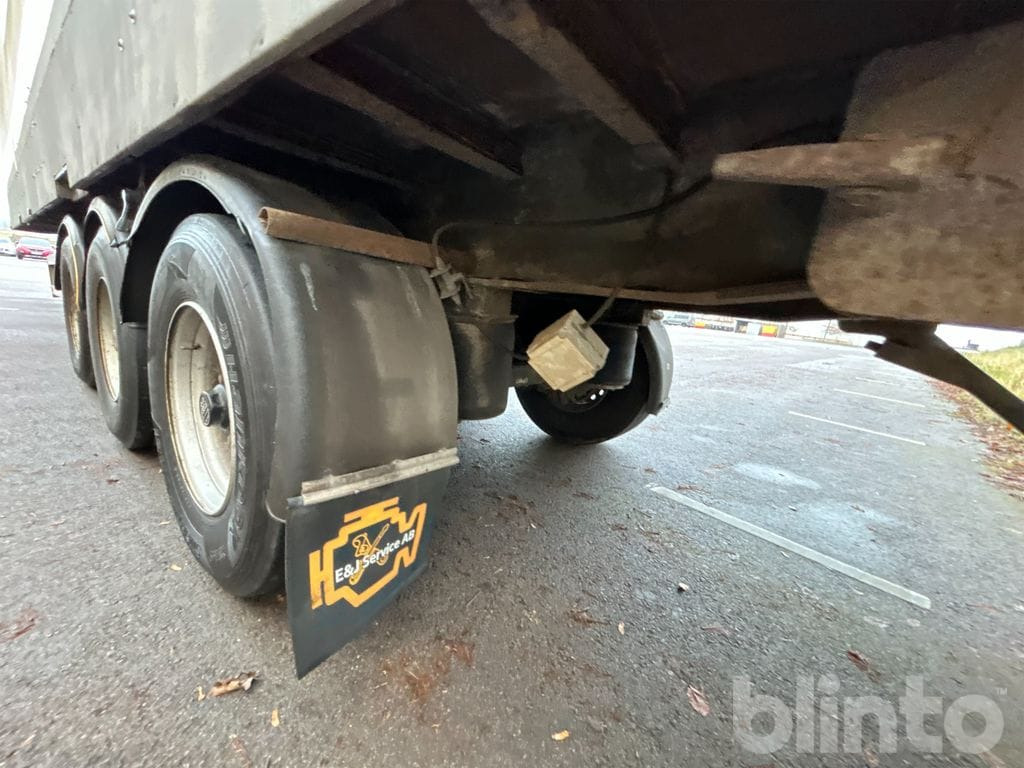 Затворена каросерия полуремарке PARATOR SCV 14-24: снимка 33 Затворена каросерия полуремарке PARATOR SCV 14-24: снимка 33