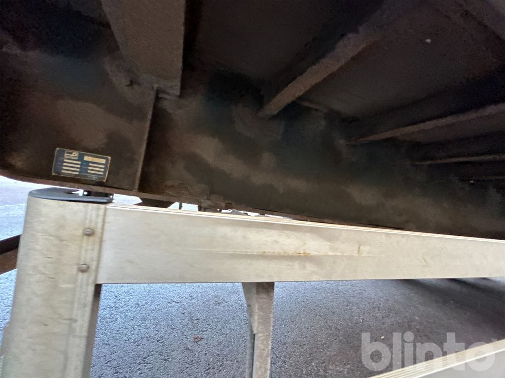 Затворена каросерия полуремарке PARATOR SCV 14-24: снимка 42 Затворена каросерия полуремарке PARATOR SCV 14-24: снимка 42