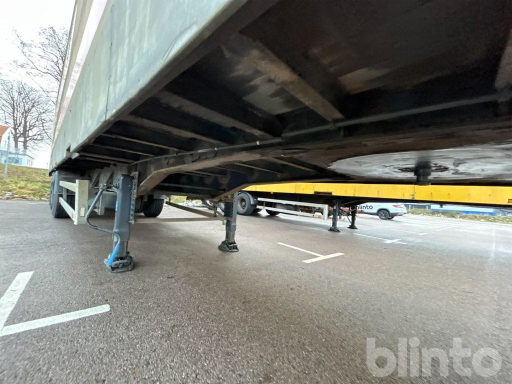 Затворена каросерия полуремарке PARATOR SCV 14-24: снимка 14 Затворена каросерия полуремарке PARATOR SCV 14-24: снимка 14