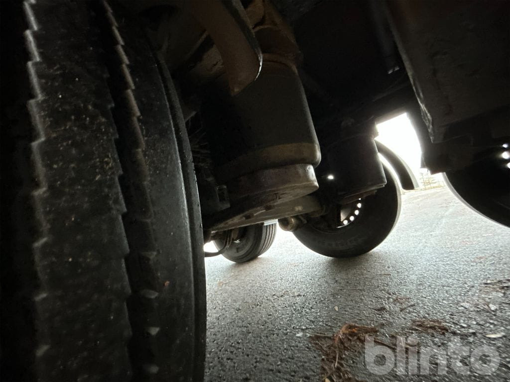 Затворена каросерия полуремарке PARATOR SCV 14-24: снимка 35 Затворена каросерия полуремарке PARATOR SCV 14-24: снимка 35