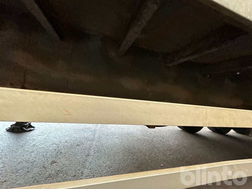 Затворена каросерия полуремарке PARATOR SCV 14-24: снимка 41 Затворена каросерия полуремарке PARATOR SCV 14-24: снимка 41