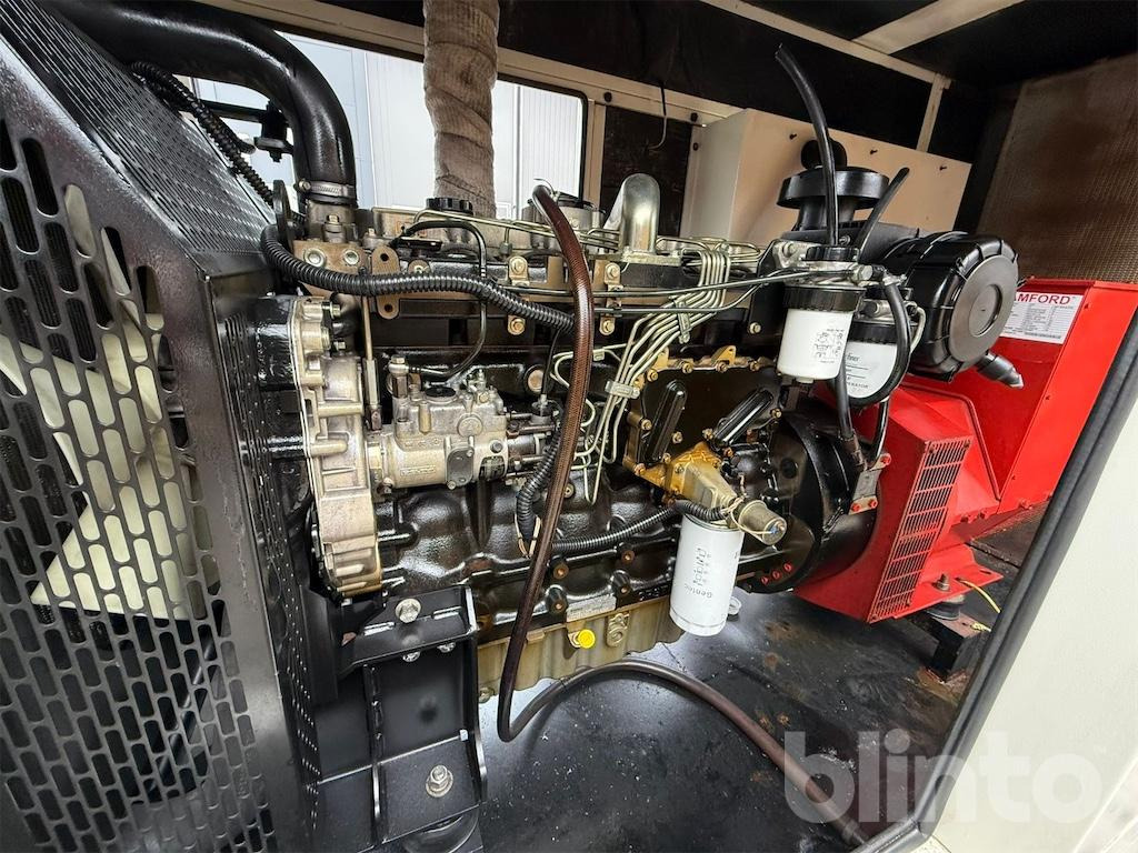 Електрогенератор Perkins 150 kVA / Reparationsobjekt: снимка 15