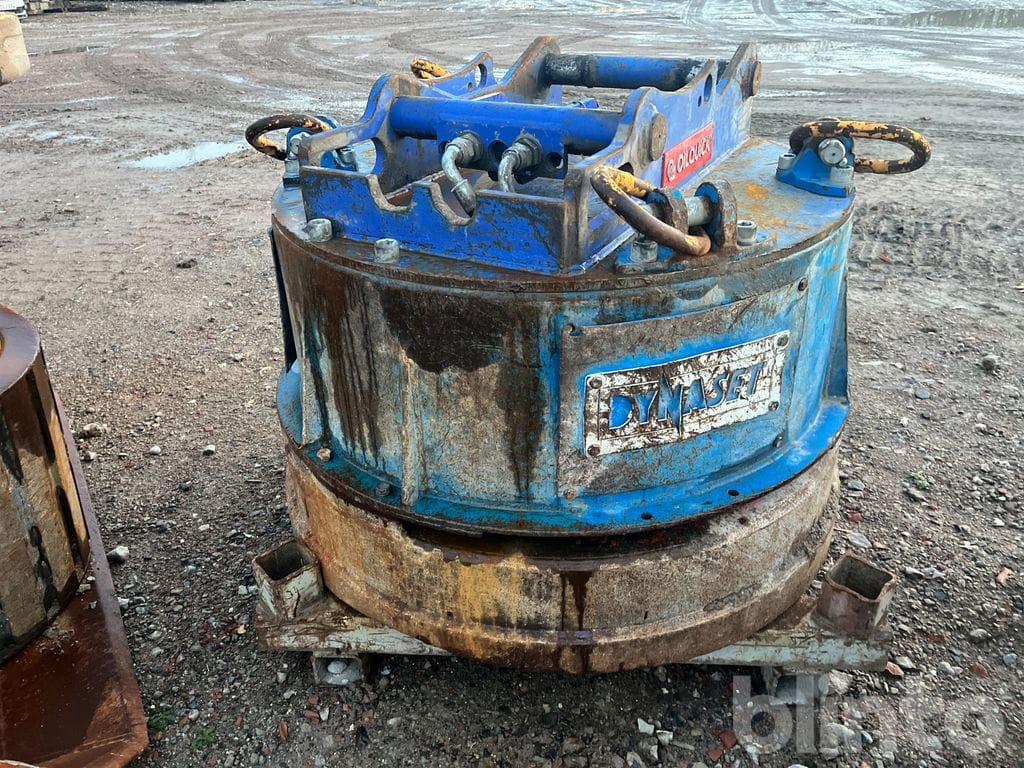 Dynaset Oilquick S70 - Прикачен инвентар за Строителна техника: снимка 4 Dynaset Oilquick S70 - Прикачен инвентар за Строителна техника: снимка 4