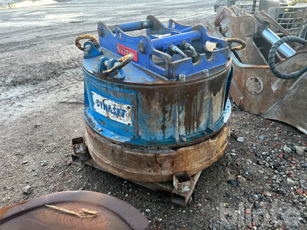 Dynaset Oilquick S70 - Прикачен инвентар за Строителна техника: снимка 5 Dynaset Oilquick S70 - Прикачен инвентар за Строителна техника: снимка 5