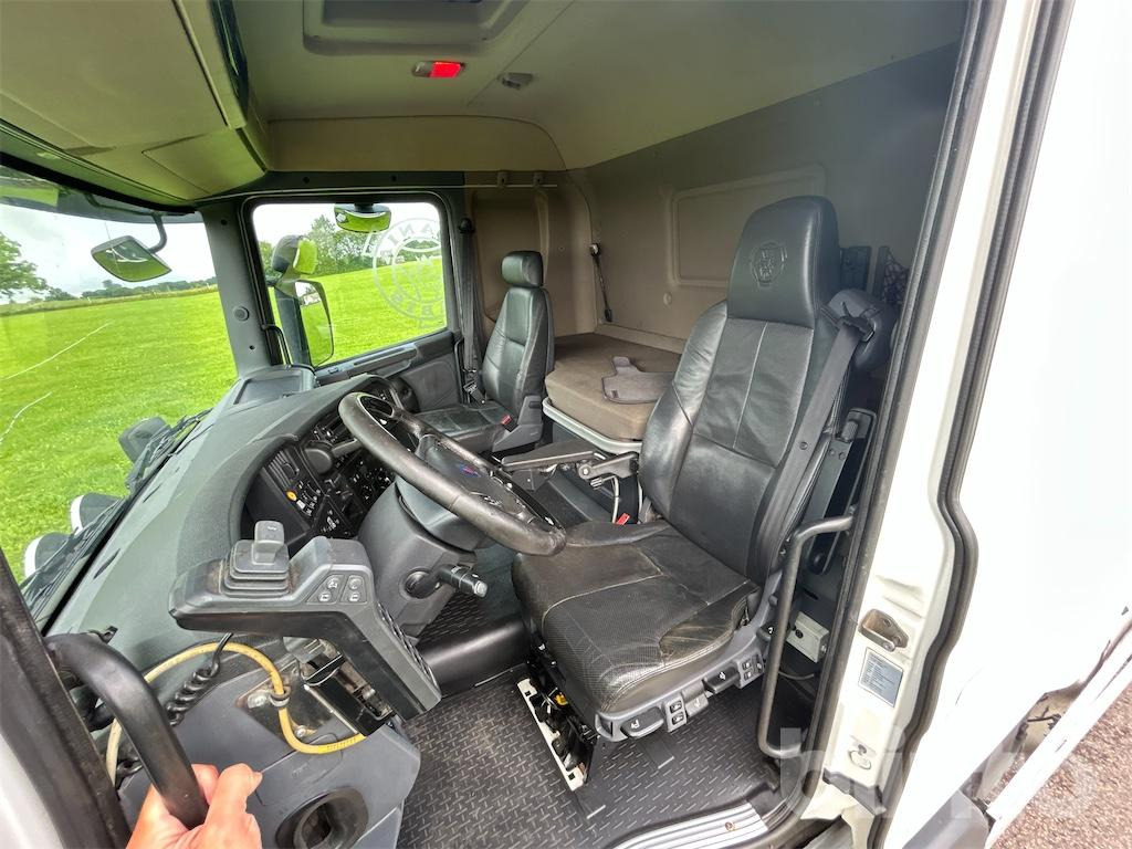 Scania R490 6x2*4 HIAB XR20 Euro 6 - Plogutrustad - Мултилифт с кука камион: снимка 4 Scania R490 6x2*4 HIAB XR20 Euro 6 - Plogutrustad - Мултилифт с кука камион: снимка 4